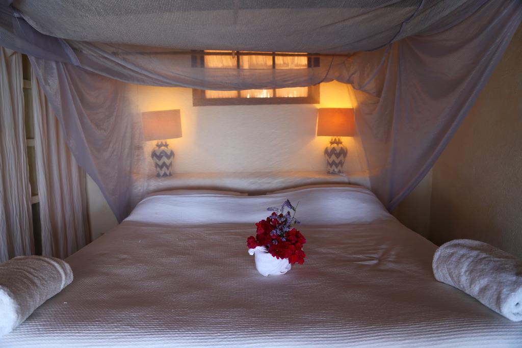 Hotel Bahia De La Luna Arroyo Cruz 外观 照片