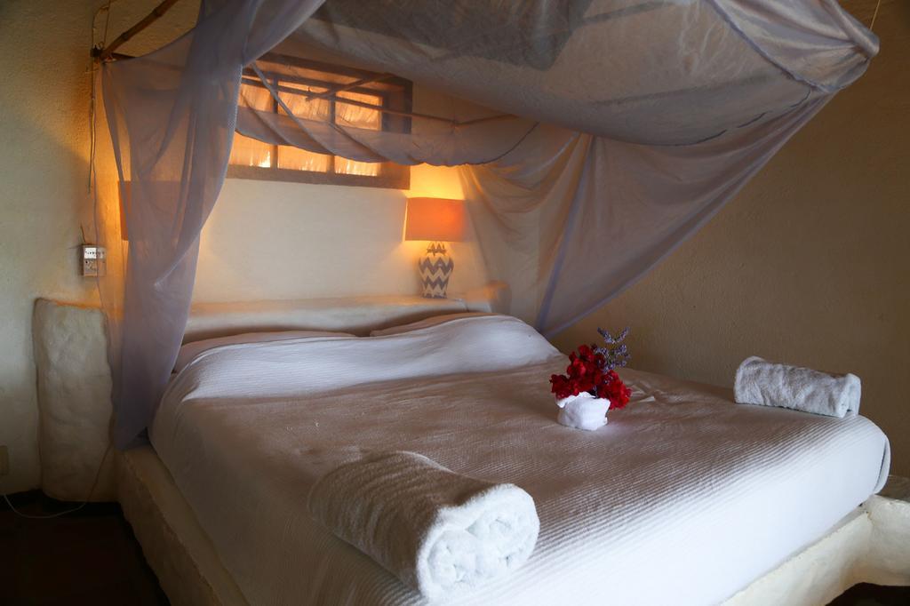 Hotel Bahia De La Luna Arroyo Cruz 外观 照片